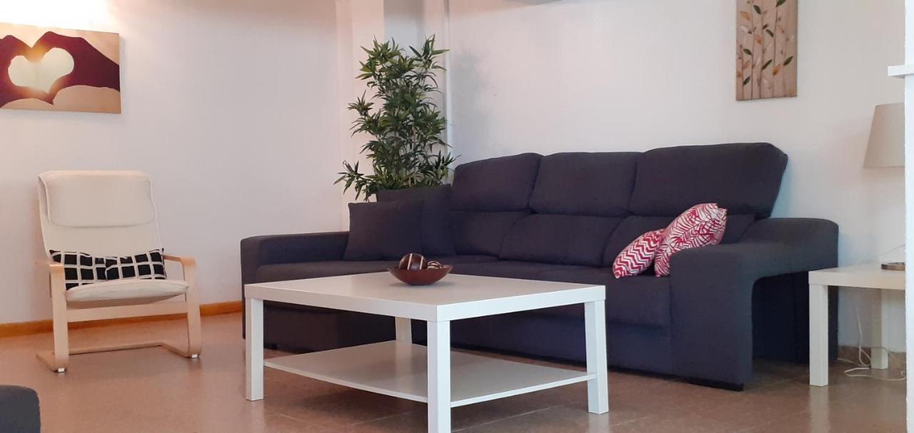 Lovely New House - Guests Apartments โอลเญา ภายนอก รูปภาพ