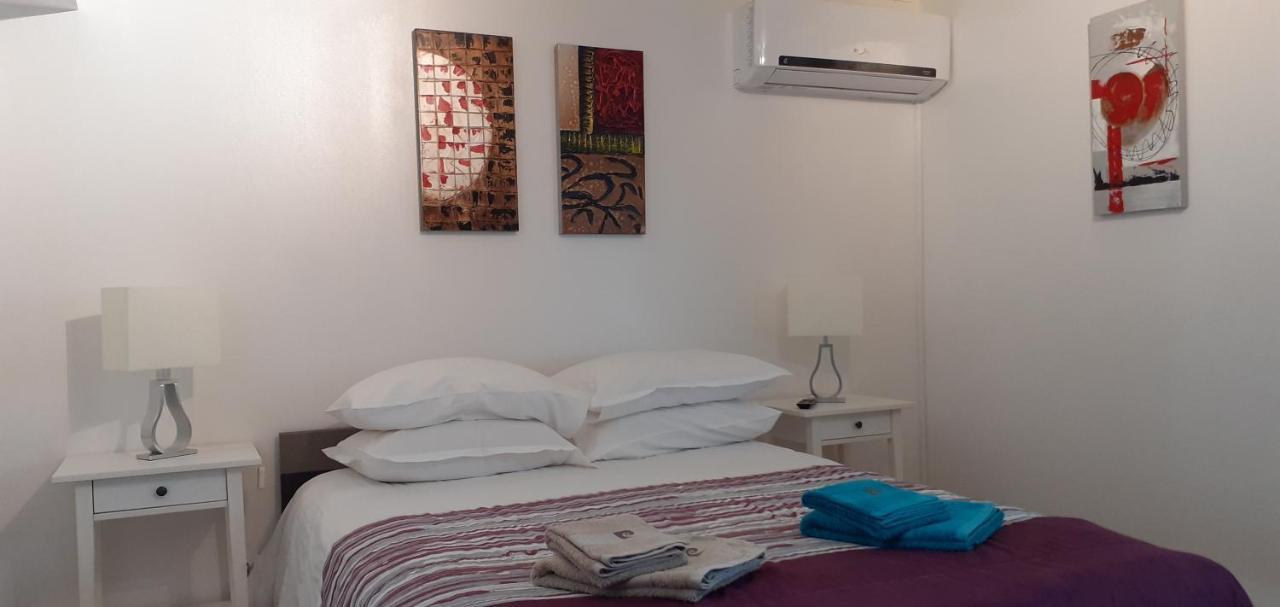 Lovely New House - Guests Apartments โอลเญา ภายนอก รูปภาพ