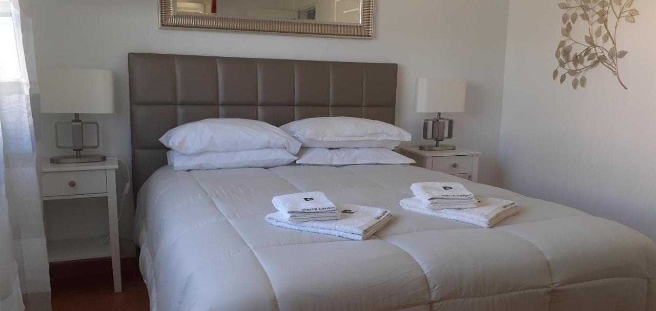 Lovely New House - Guests Apartments โอลเญา ภายนอก รูปภาพ