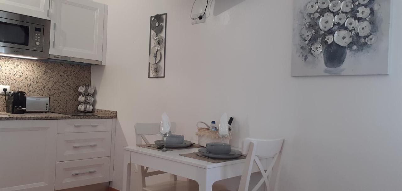 Lovely New House - Guests Apartments โอลเญา ภายนอก รูปภาพ