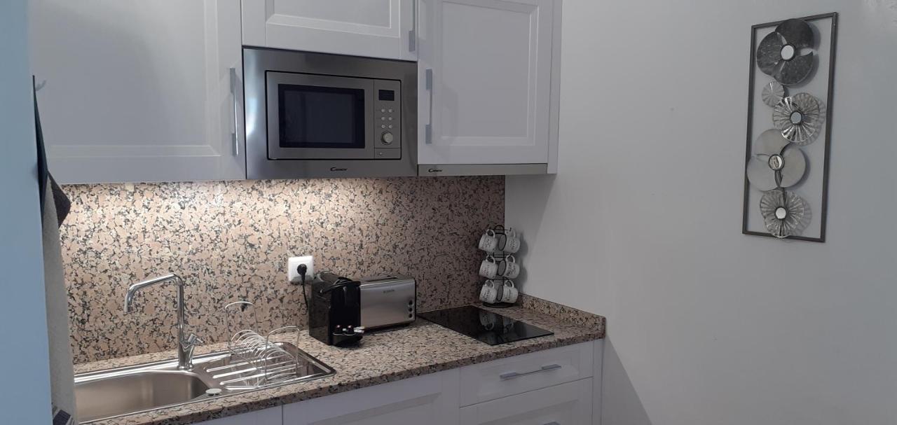 Lovely New House - Guests Apartments โอลเญา ภายนอก รูปภาพ