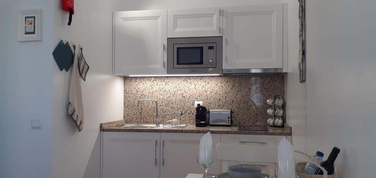 Lovely New House - Guests Apartments โอลเญา ภายนอก รูปภาพ