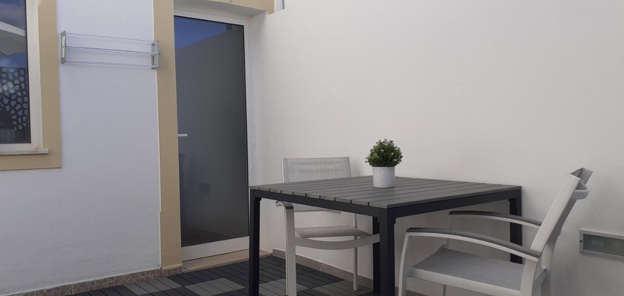 Lovely New House - Guests Apartments โอลเญา ภายนอก รูปภาพ