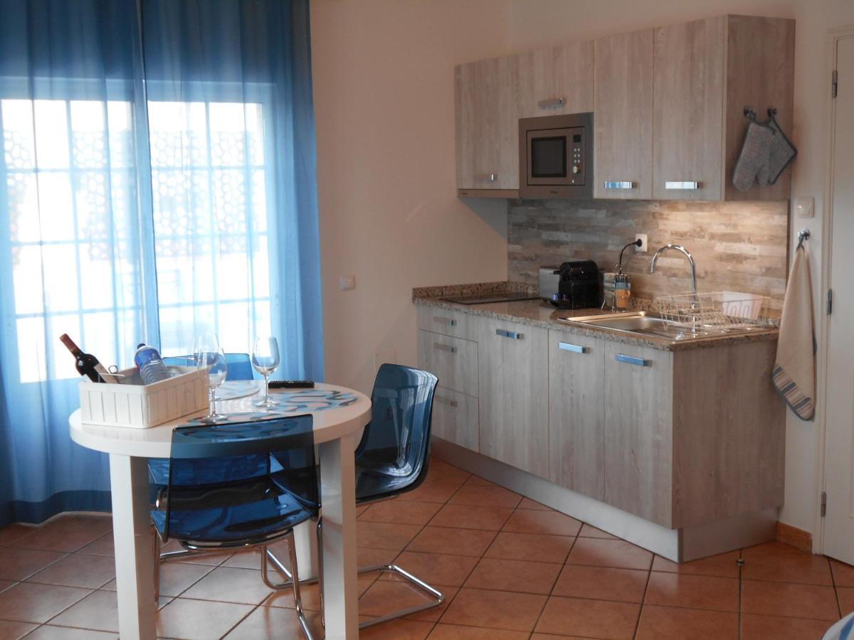 Lovely New House - Guests Apartments โอลเญา ภายนอก รูปภาพ